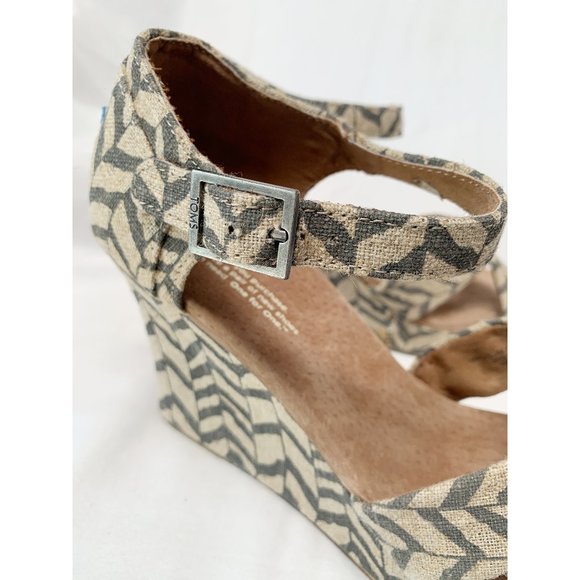 TOMS Ankle Strap Wedge Sandals - Printed - Picture 7 of 11